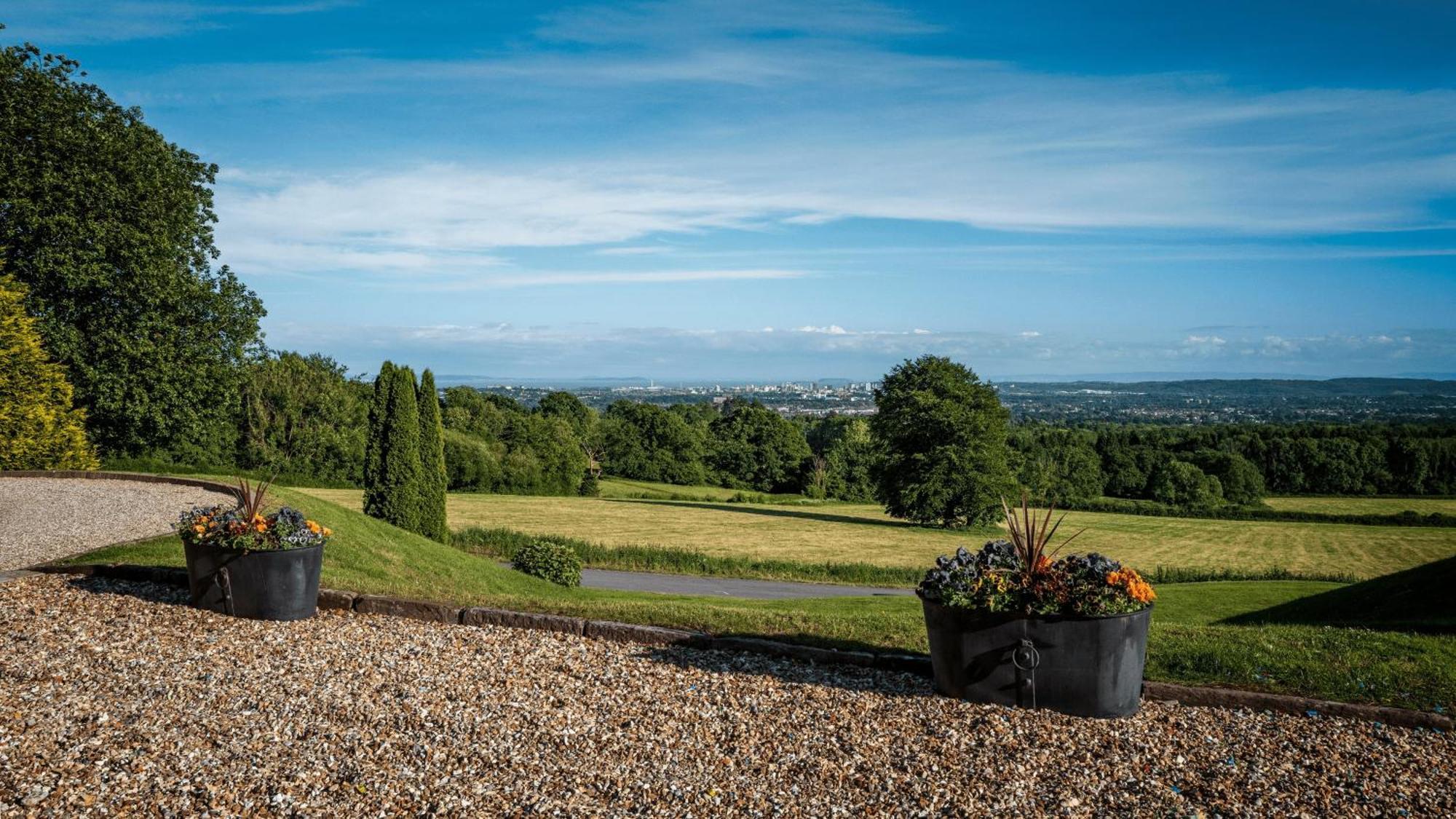 New House Country Hotel Cardiff Exterior photo