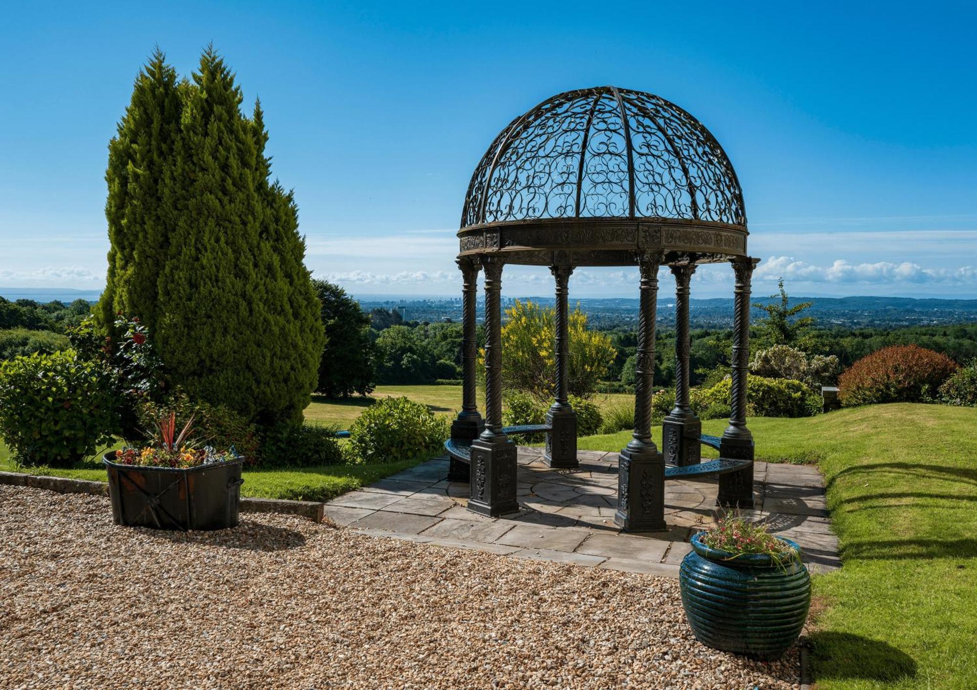 New House Country Hotel Cardiff Exterior photo