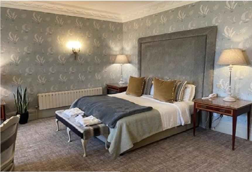New House Country Hotel Cardiff Exterior photo